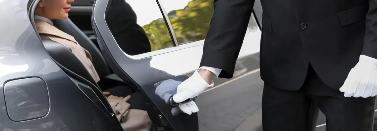 Geelong to Melbourne: Benefits of a Chauffeur Service